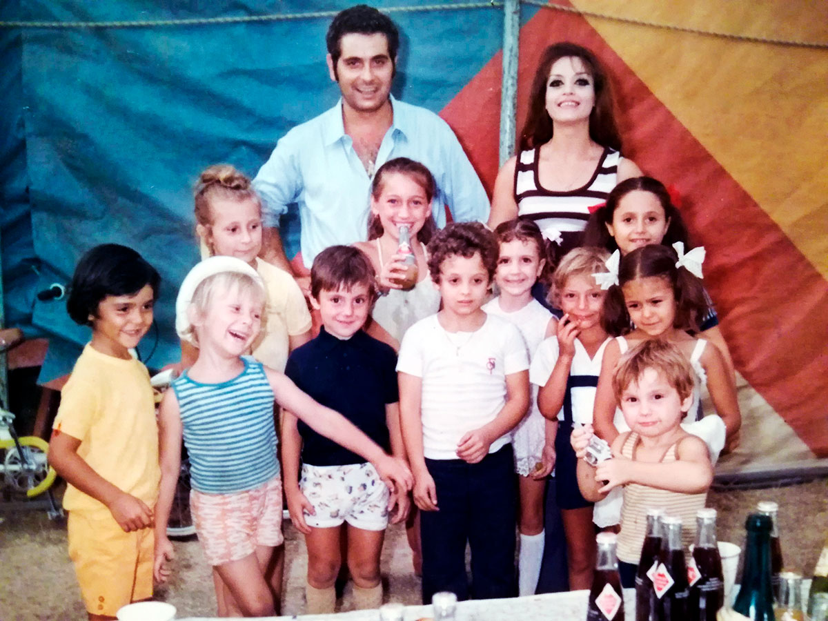 06 Armando Antonietta e bambini.jpg