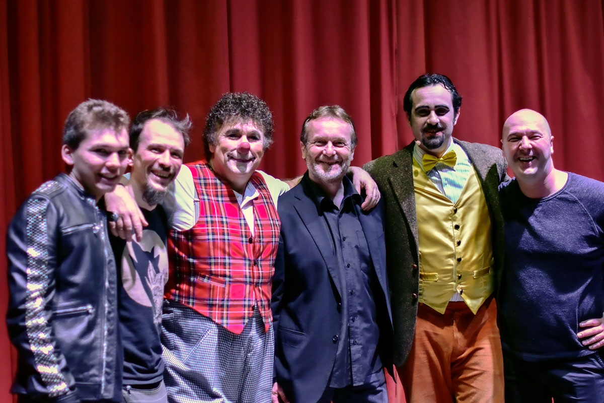 Con Dede Larible, Alberto Fontanella, David Larible, Andrea Ginestra e Antonio Pastrello per lo spettacolo 'Destino di Clown'