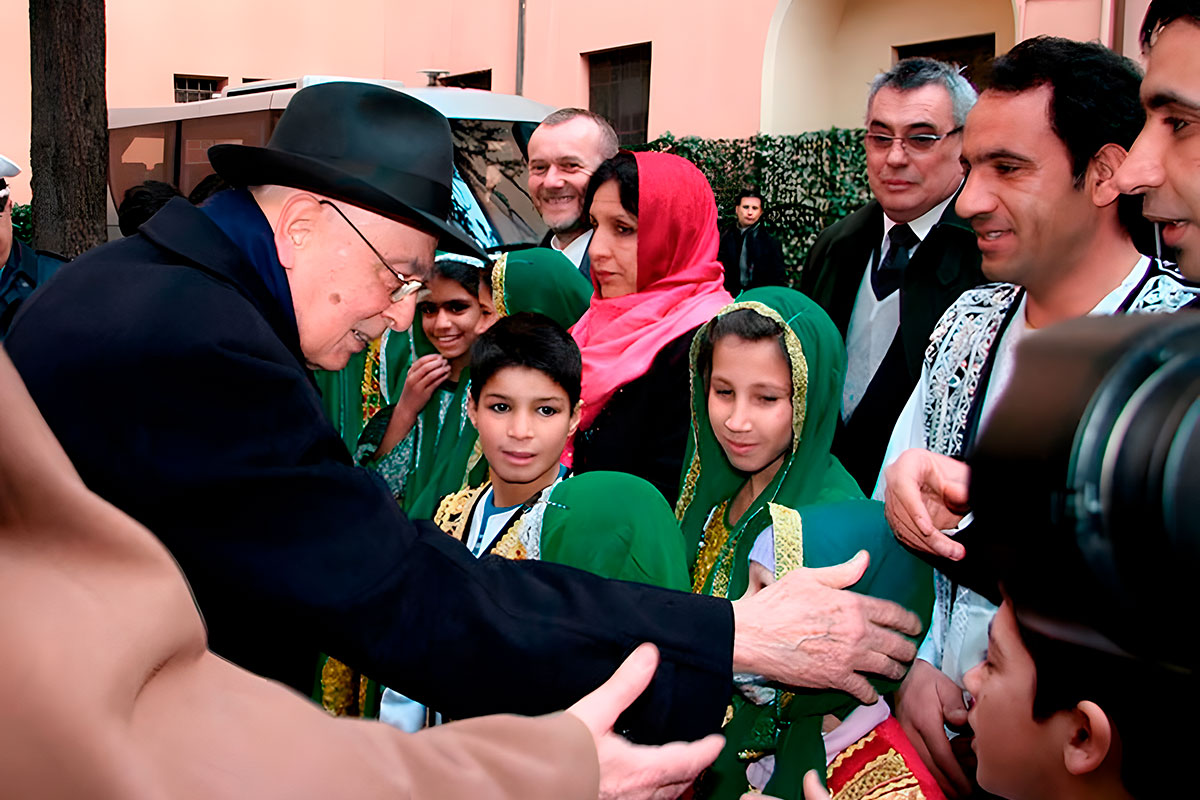 Con il Presidente Napolitano che incontra i bambini dell'Afghanistan del Circo della Pace